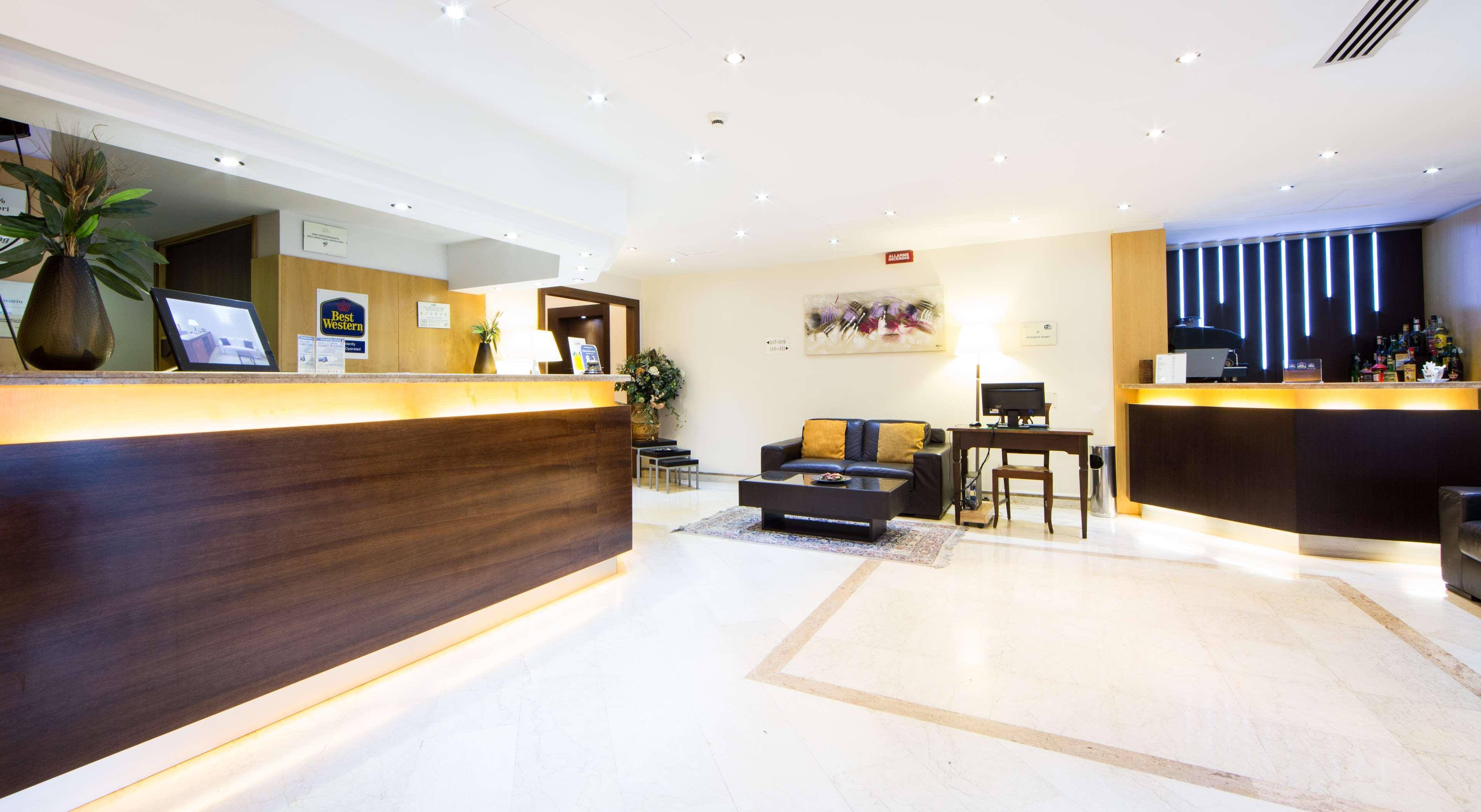 Suites & Residence Hotel Pozzuoli Exterior photo